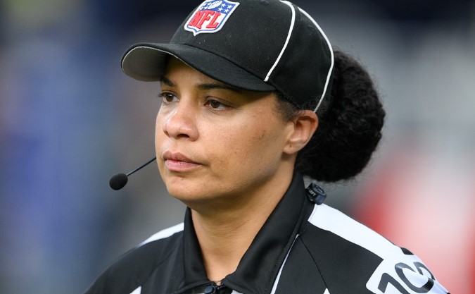 how-many-female-referees-are-in-the-nfl