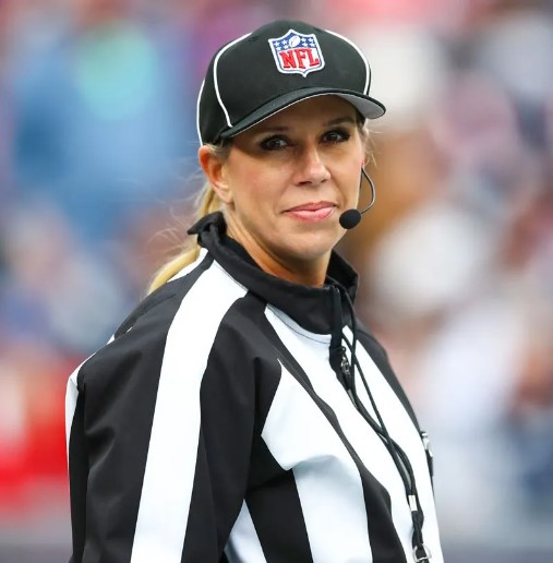 how-many-female-referees-are-in-the-nfl
